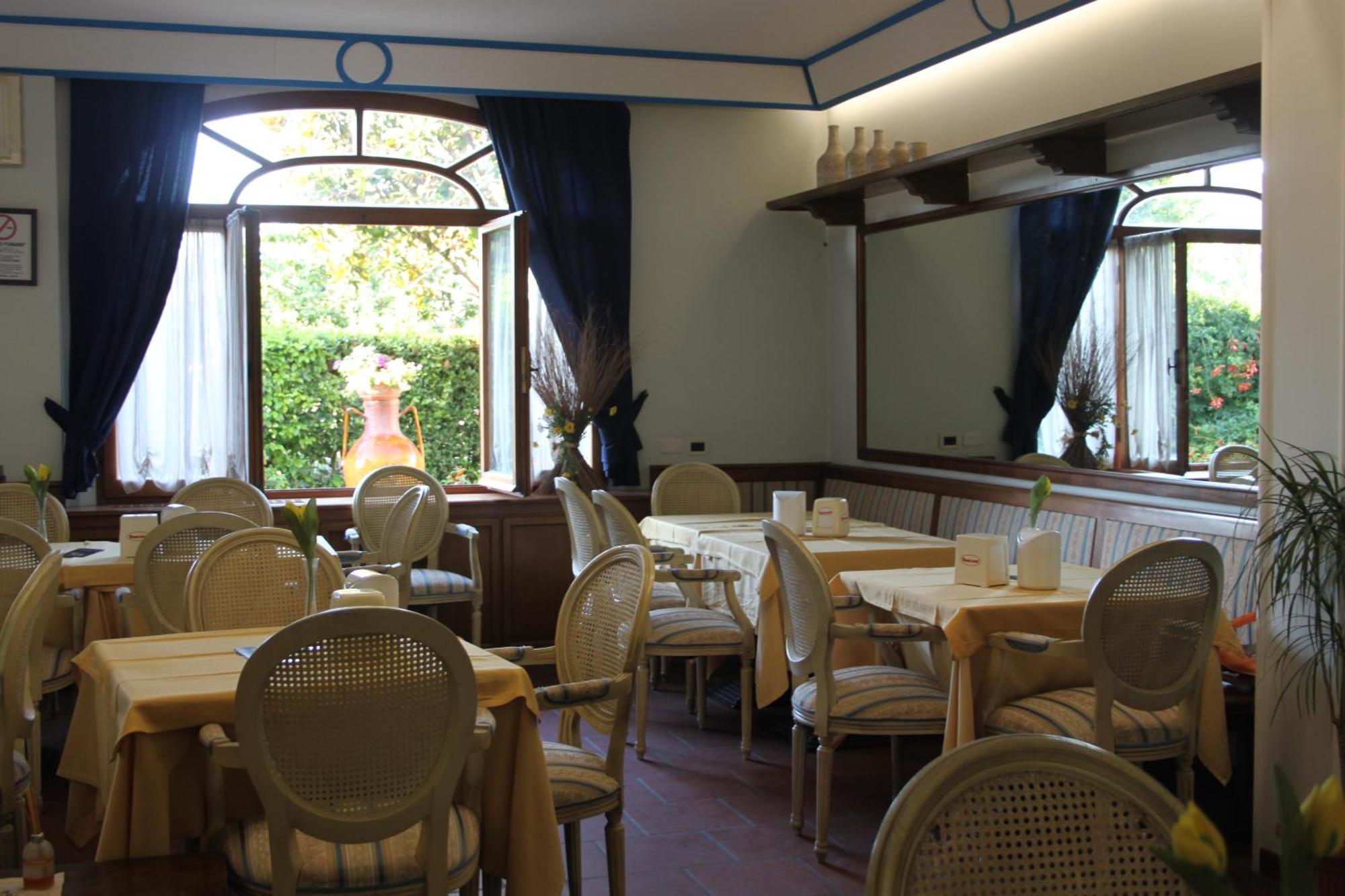 Hotel Girasole تْشيفيتانوفا ماركي المظهر الخارجي الصورة